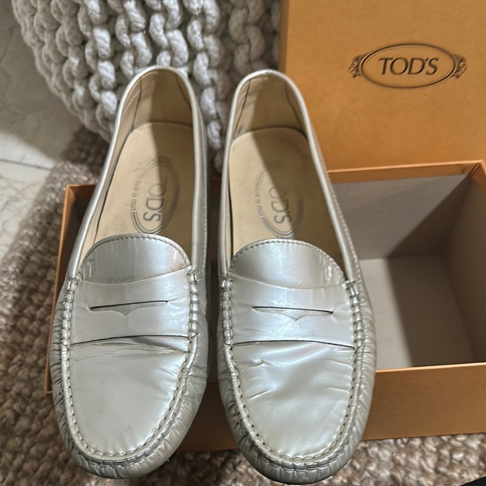 TOD'S Women's Silver Leather Penny Loafers